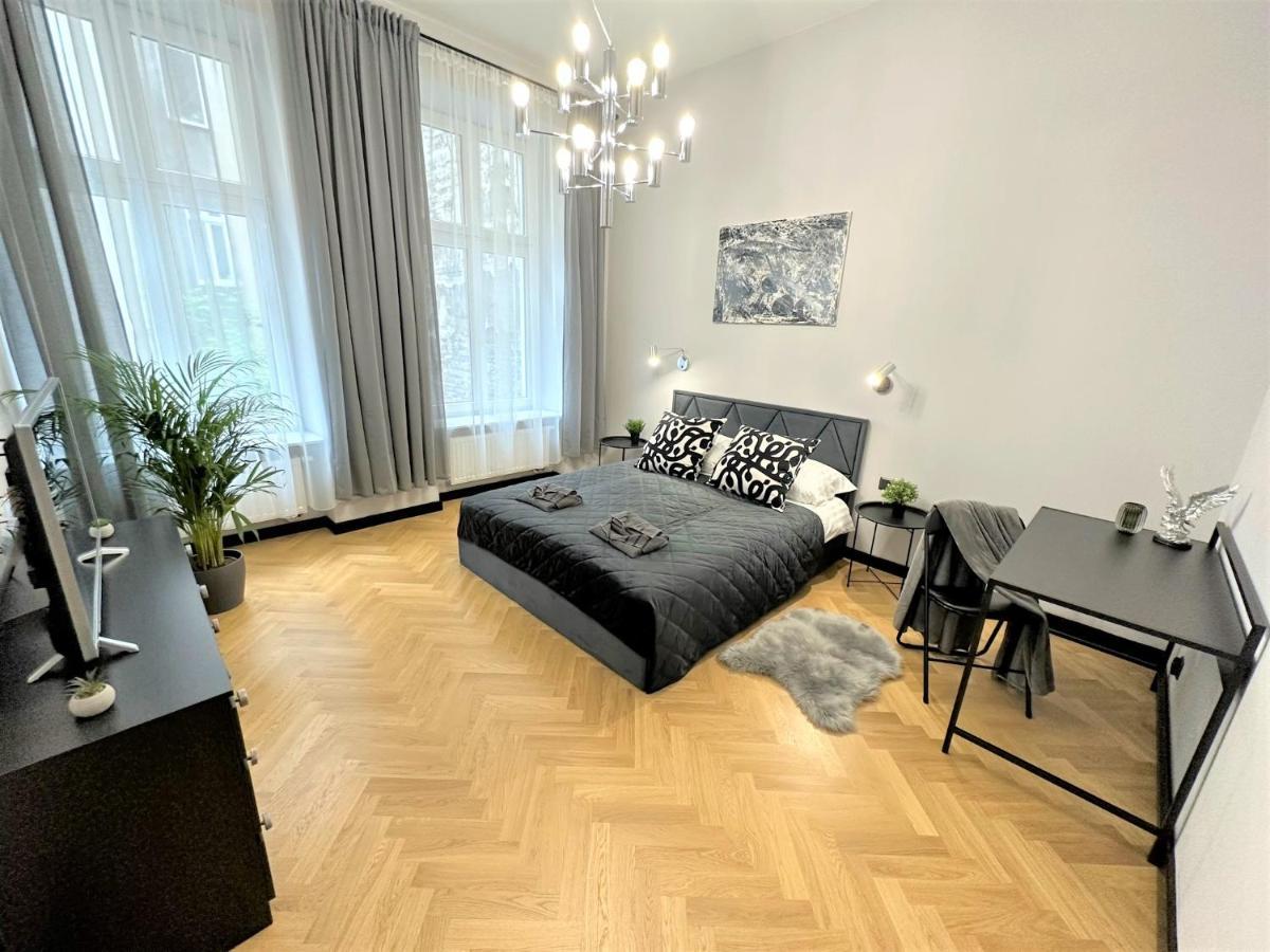 Luxury 100M2 Loft Design-Apartment At Wawel + Netflix كراكوفيا المظهر الخارجي الصورة