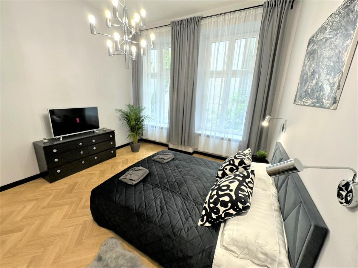 Luxury 100M2 Loft Design-Apartment At Wawel + Netflix كراكوفيا المظهر الخارجي الصورة