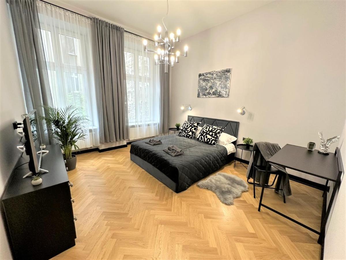 Luxury 100M2 Loft Design-Apartment At Wawel + Netflix كراكوفيا المظهر الخارجي الصورة